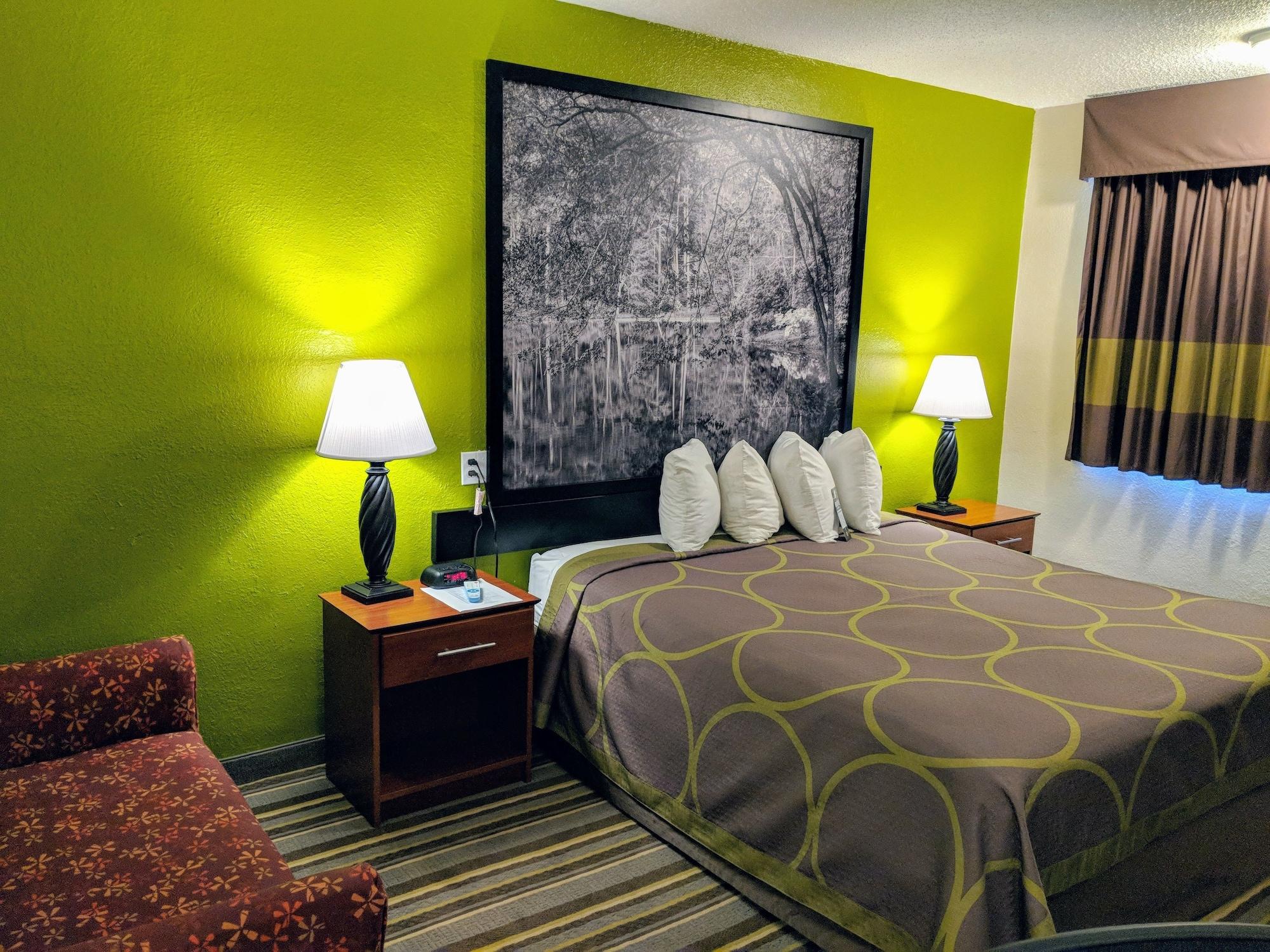 Super 8 By Wyndham Lake City Ngoại thất bức ảnh